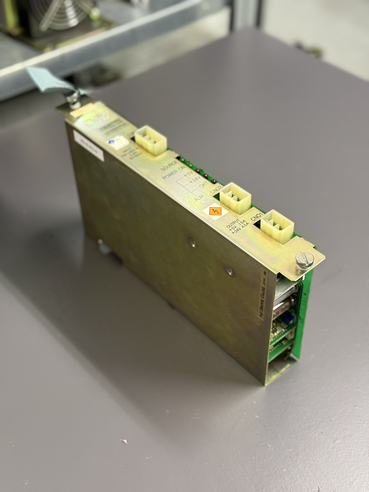 YASNAC POWER SUPPLY CPS-18FB Seite 1