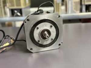 Yaskawa AC Servo Motor SGMDH-06A2A-YR13 Front