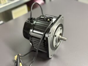 Yaskawa AC Servo Motor SGMDH-06A2A-YR13 Seite 4