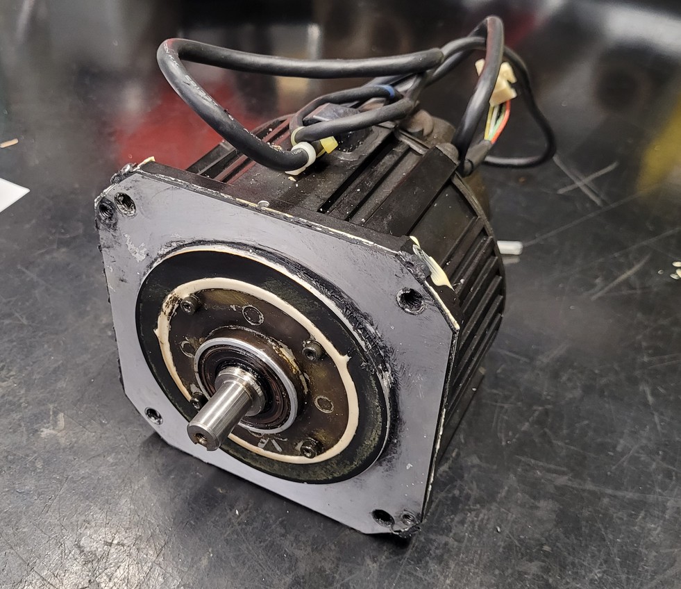 Yaskawa AC Servo Motor SGMDH-06A2A-YR13 vor der Reparatur 1