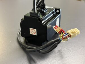 Yaskawa AC Servo Motor SGMPH-02A1A-YR31  Ansicht Seite 3