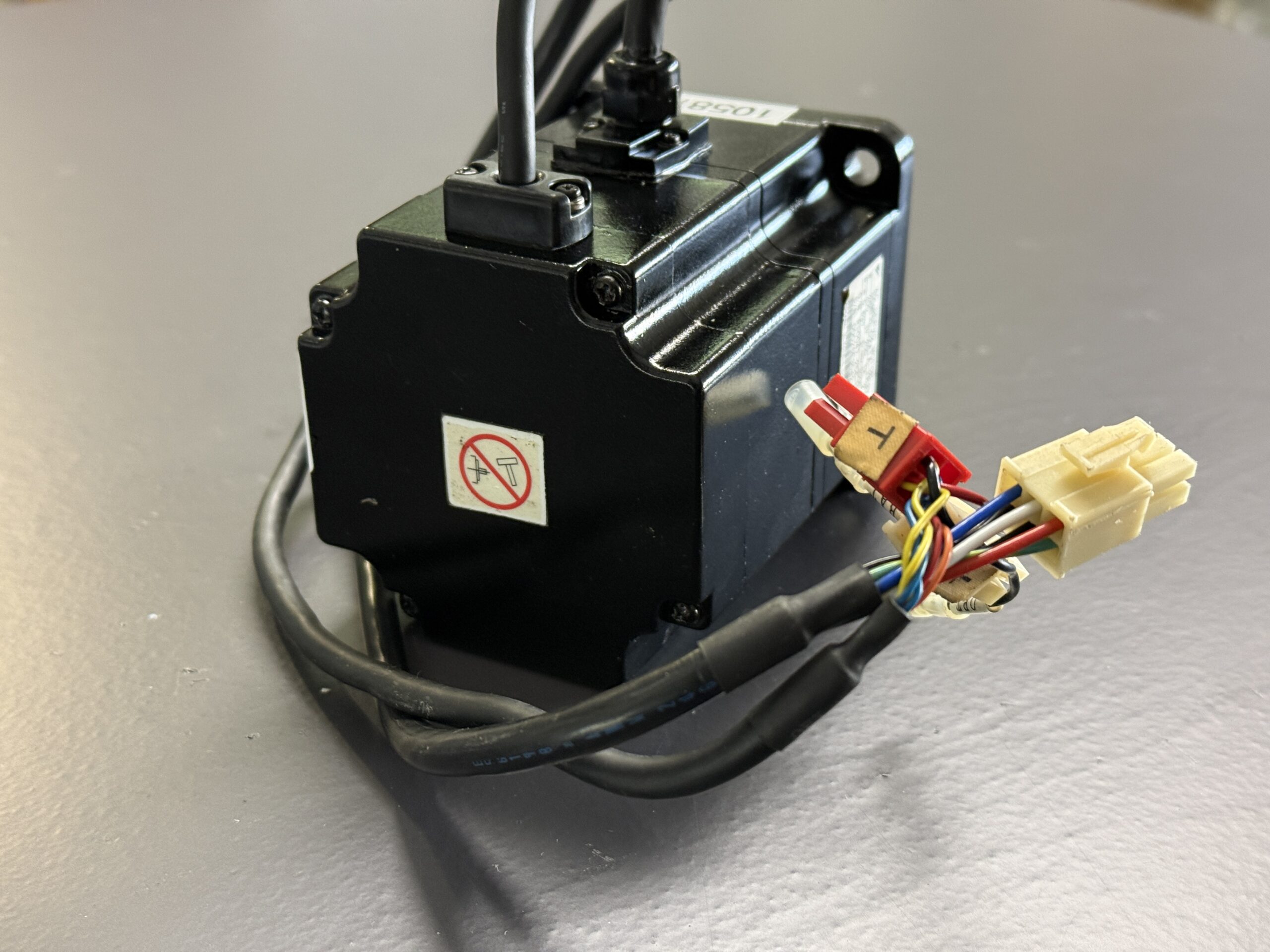 Yaskawa AC Servo Motor SGMPH-02A1A-YR31 Ansicht Seite 3