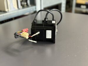 Yaskawa AC Servo Motor SGMPH-02A1A-YR31  Typenschild