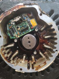 Yaskawa AC Spindle Motor UAASKD-11HHB11 vor der Reparatur 1