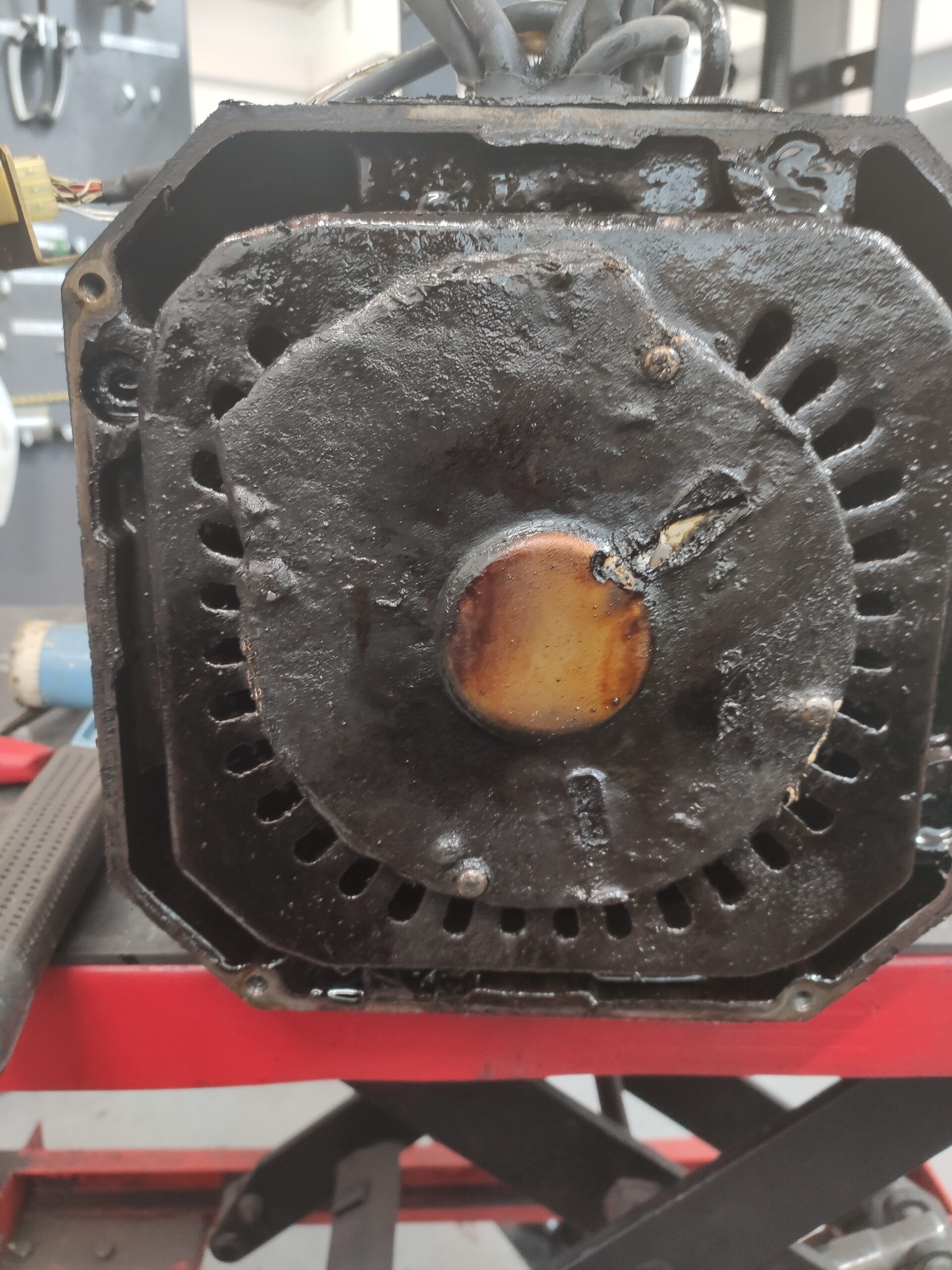 Yaskawa AC Spindle Motor UAASKD-11HHB11 vor der Reparatur