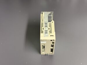 Yaskawa CACR-5R5-PD1VDS01 Servopack Ansicht von oben