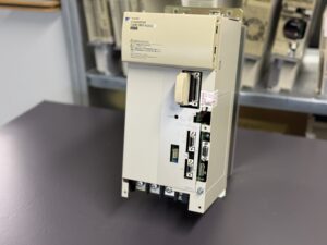 Yaskawa Converter CIMR-MRXN2022 Spec 20225A  Frontansicht