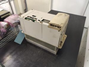 Yaskawa Converter CIMR-MRXN2022 Spec 20225A  vor der Reparatur 1