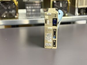 Yaskawa SGD-02AN Servopack Frontansicht