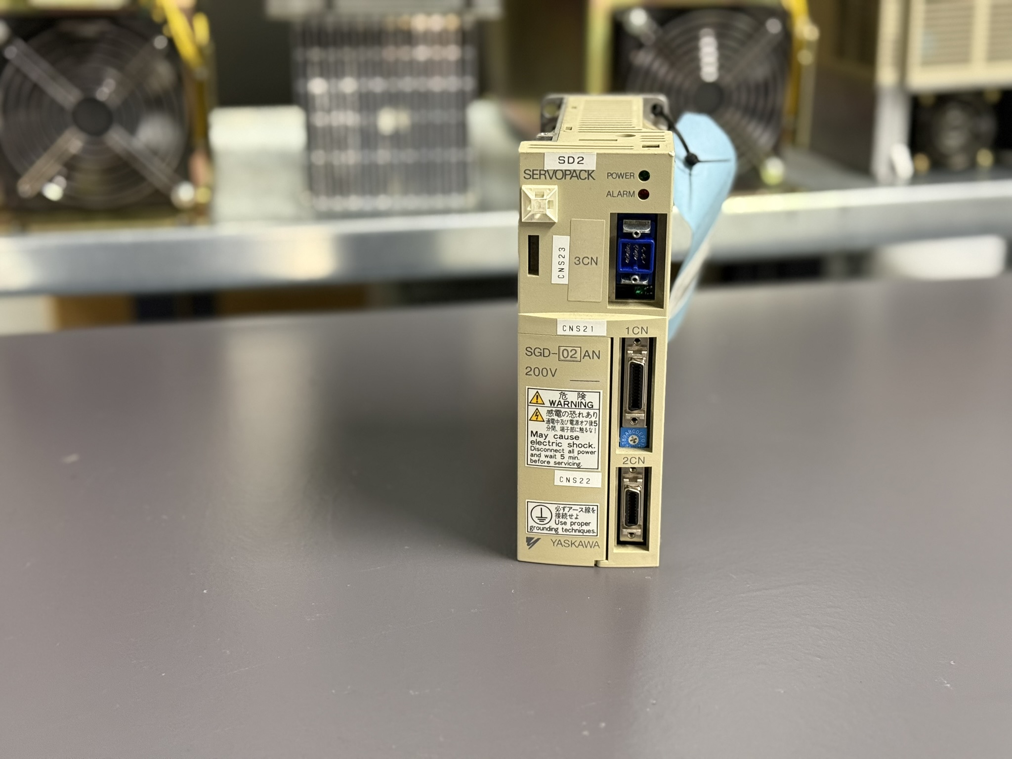 Yaskawa SGD-02AN Servopack Frontansicht