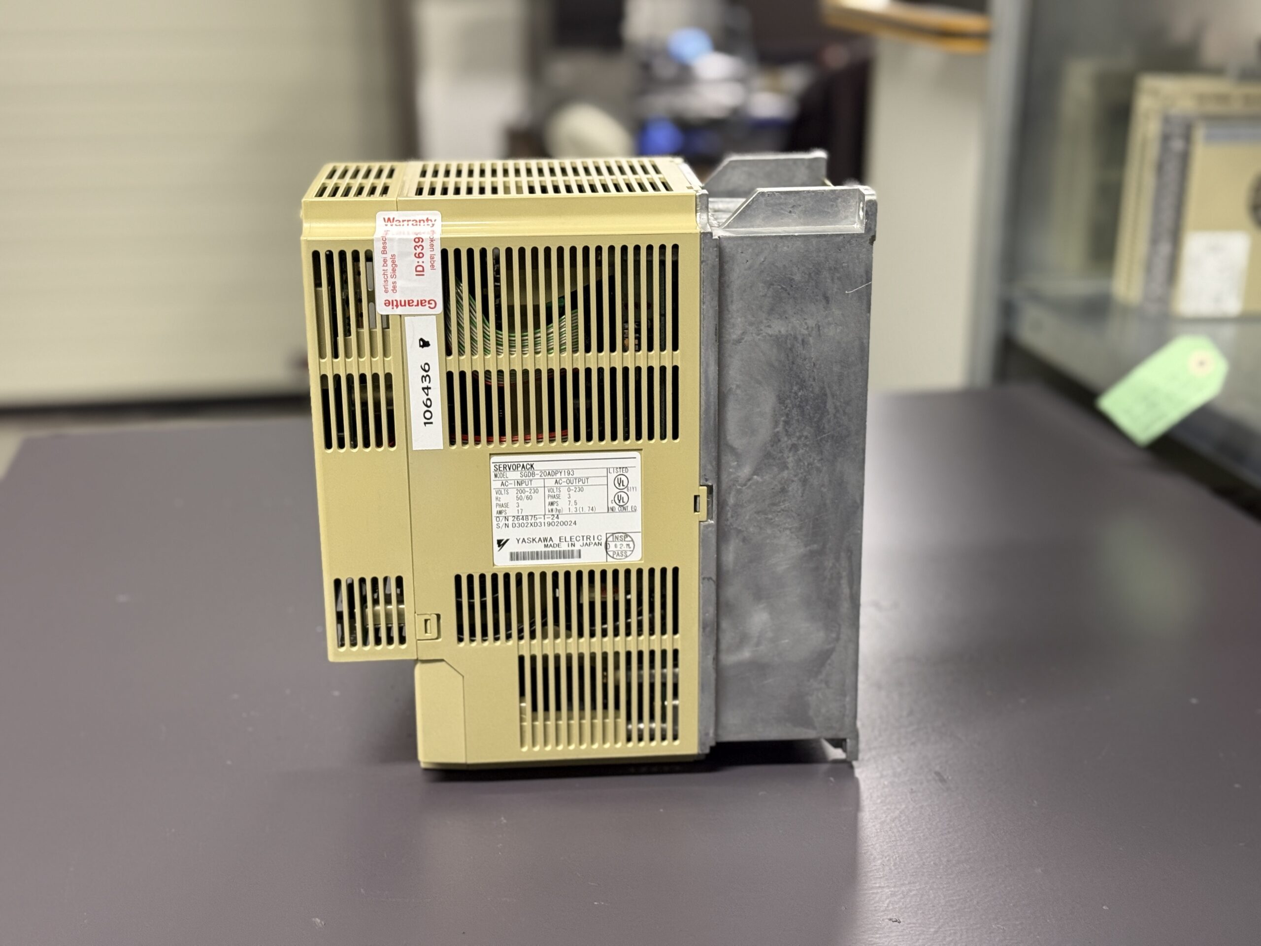 Yaskawa SGDB-20ADPY193 Servopack Seite 2