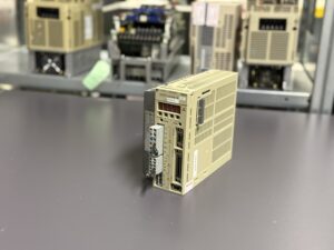 Yaskawa Servopack SGDH-08AE-SY202 Ver. 0F214-0 Seite 4