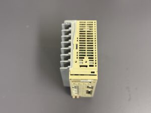 Yaskawa Servopack SGDM-04ADY37 Ver. 10107-0 Ansicht von oben