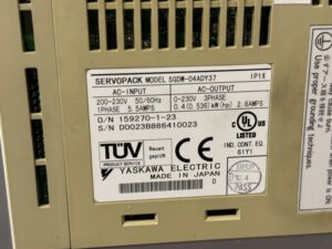 Yaskawa Servopack SGDM-04ADY37 Ver. 10107-0 Typenschild