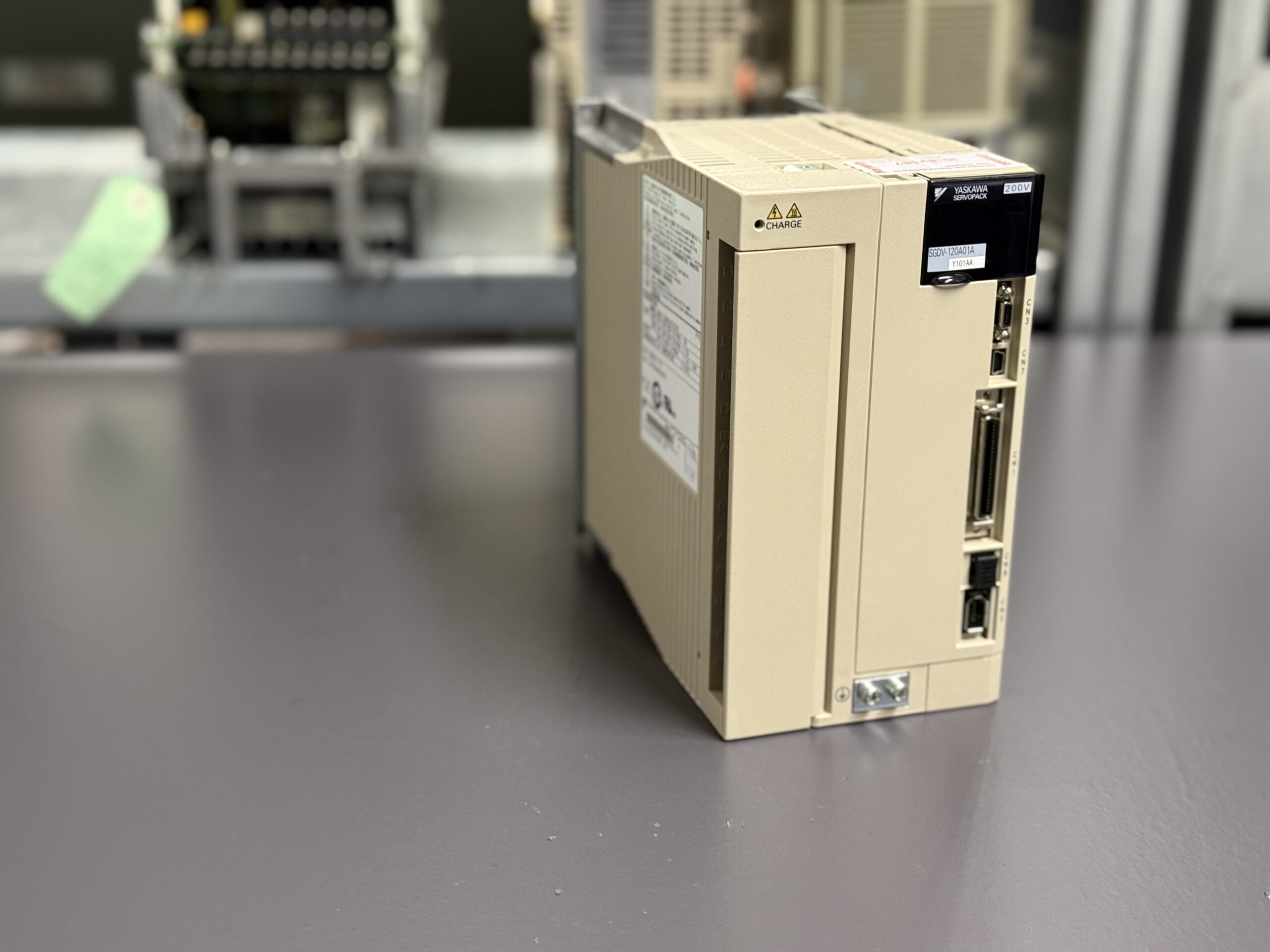 Yaskawa Servopack SGDV-120A01AY101AA Hauptbild