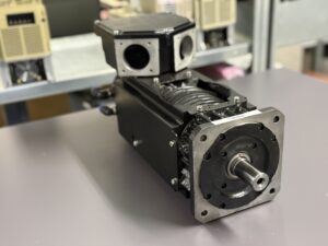 Yaskawa USAIKM-50-BK43-D AC Servo Motor Hauptbild