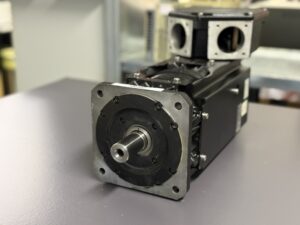 Yaskawa USAIKM-50-BK43-D AC Servo Motor Seite 2