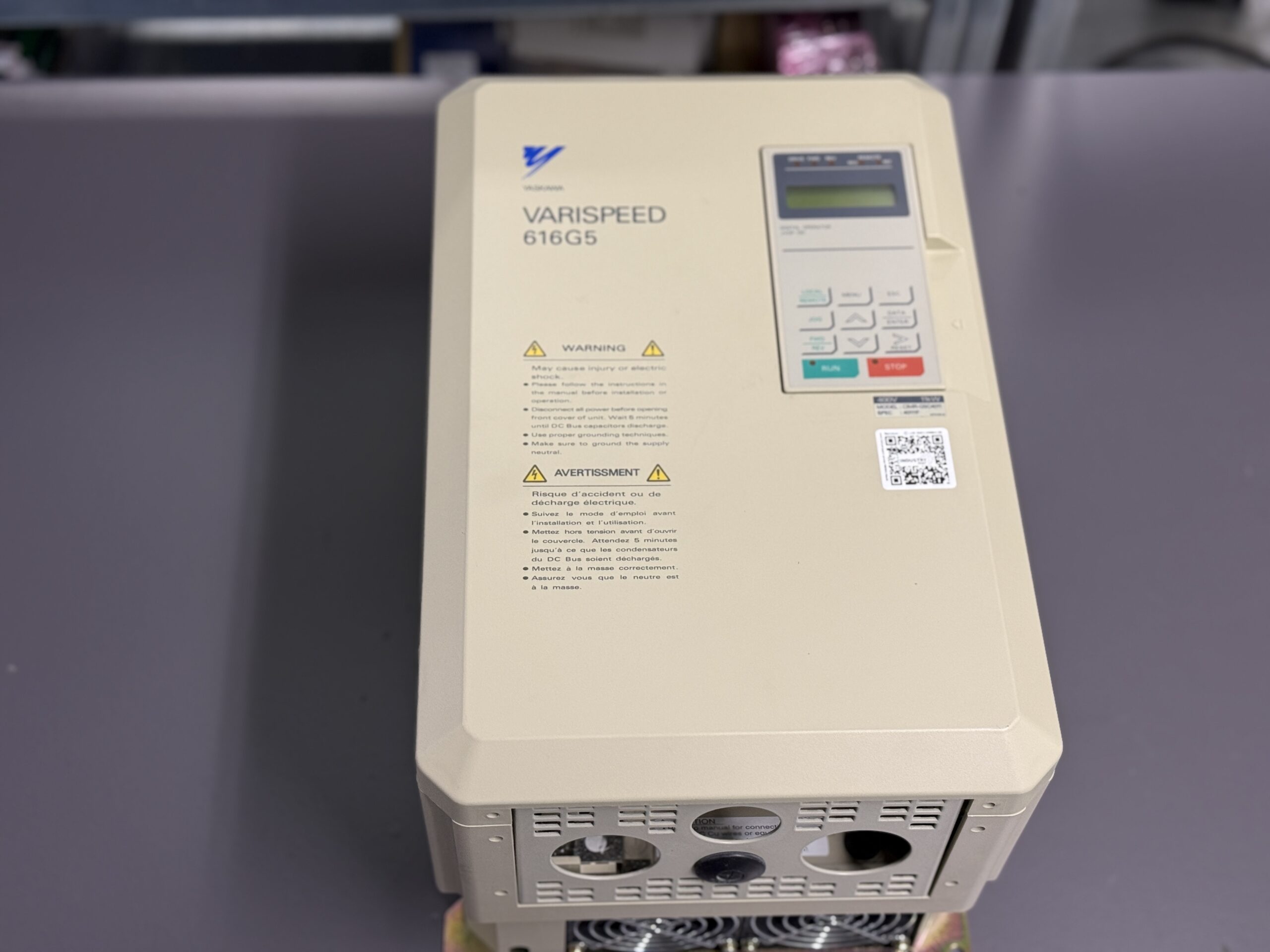 Yaskawa Varispeed 616G5 CIMR-G5C4011 Ansicht von oben