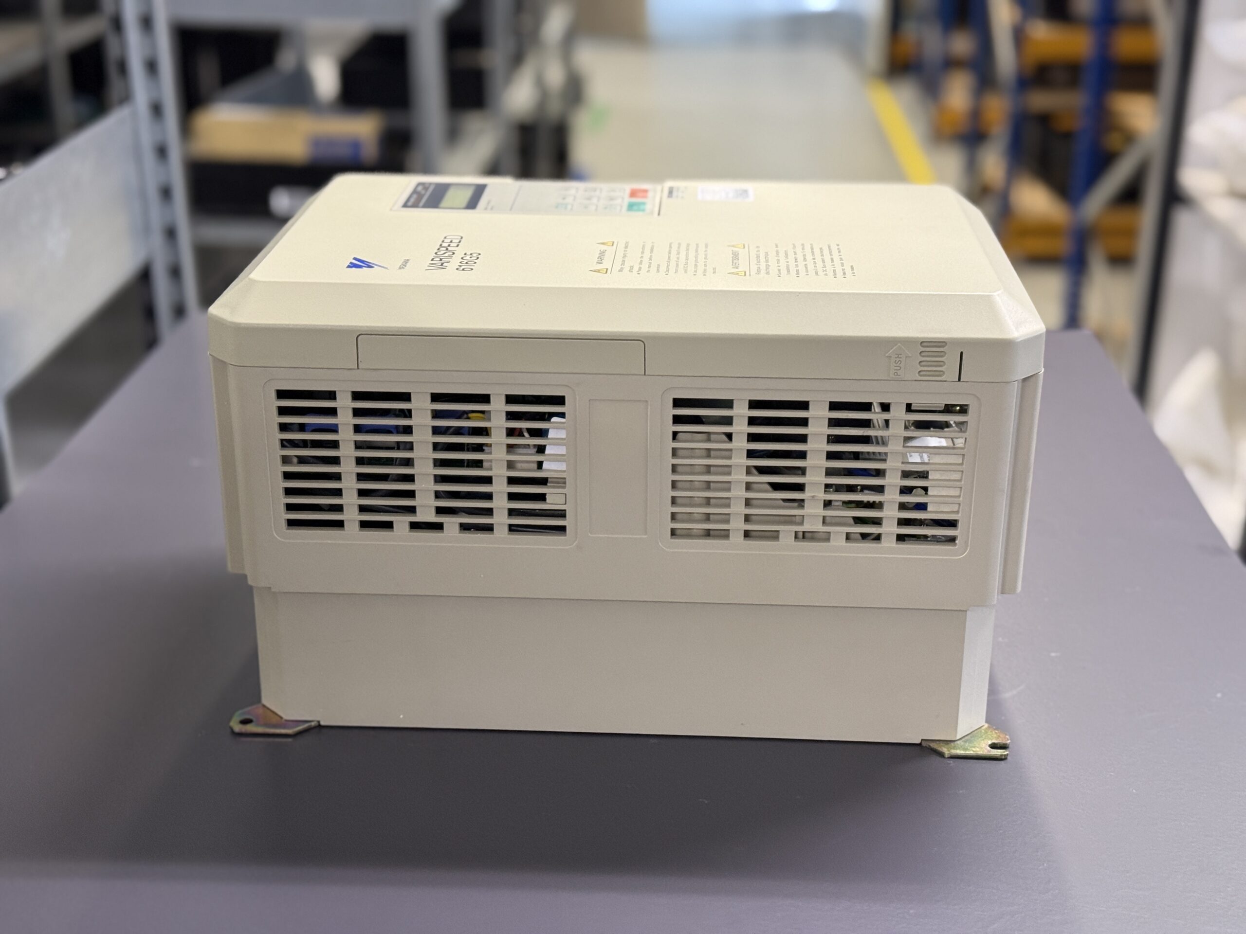 Yaskawa Varispeed 616G5 CIMR-G5C4011 Seite 1