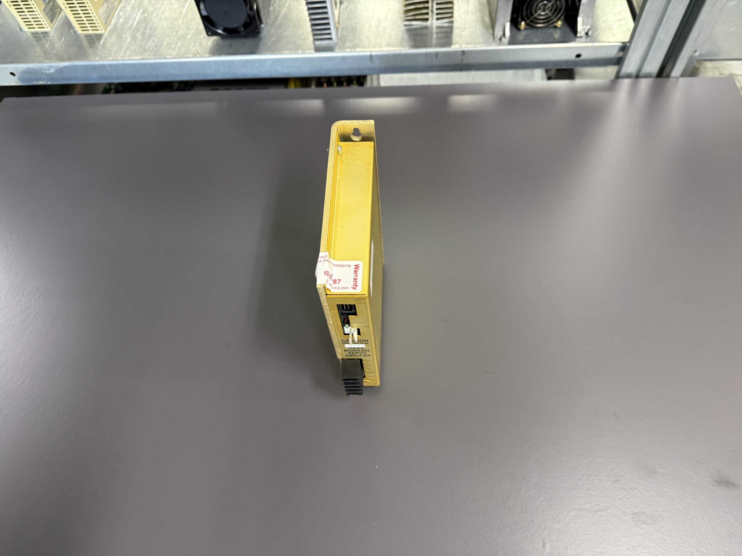 4015P-B or 32-4015P-B Haas Servo Amplifier Ansicht von oben