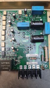 4015P-B or 32-4015P-B Haas Servo Amplifier vor der Reparatur 2