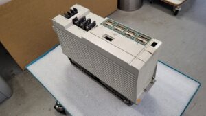 Mitsubishi MDS-C1-V2-7045 Servo Drive Unit vor der Reparatur 3