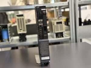 Mitsubishi MDS-D2-V2-8040 Servo Drive Unit frontansicht