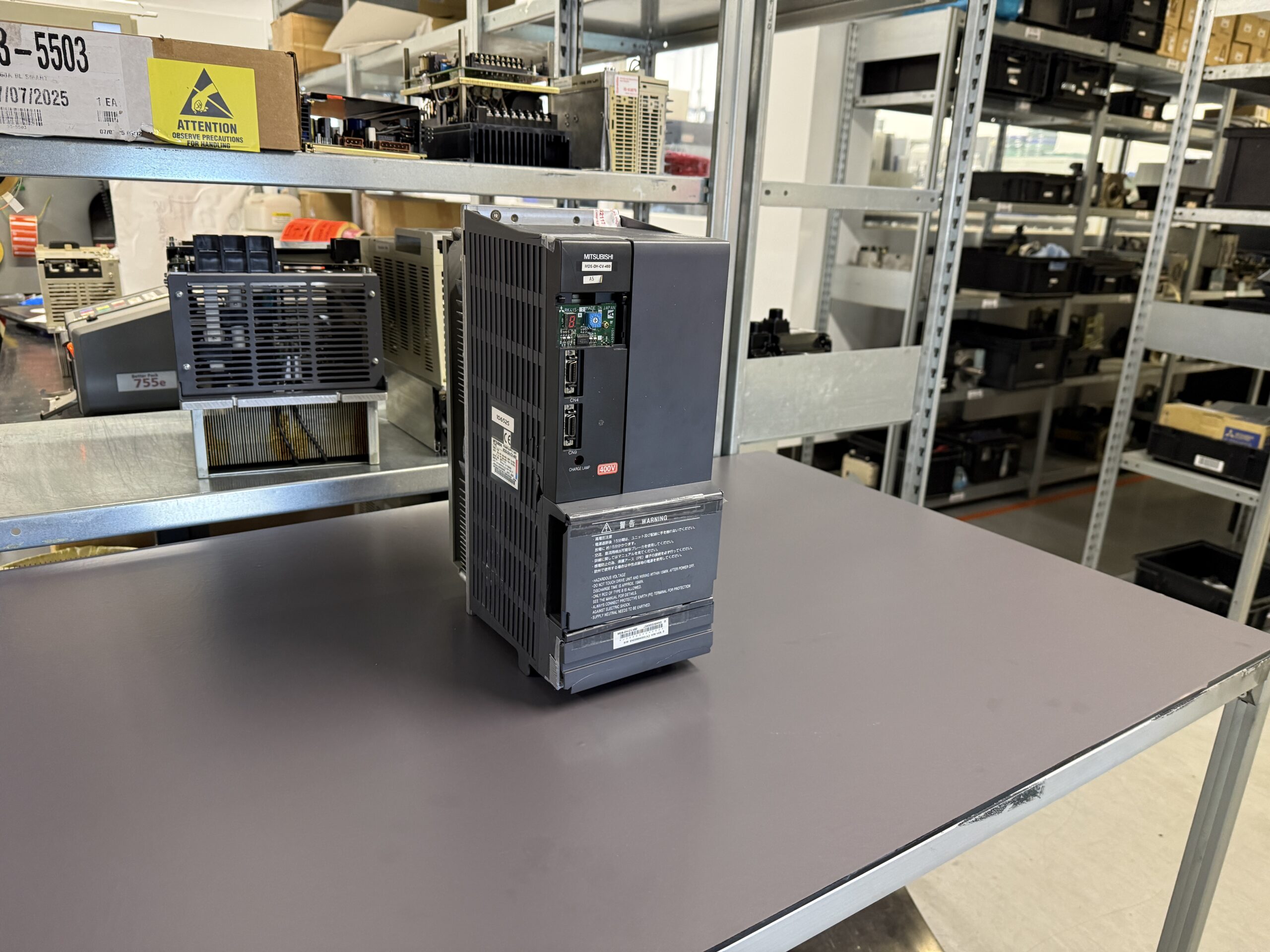 Mitsubishi MDS-DH-CV-450 Power Supply Unit Seite 1