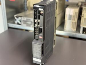 Mitsubishi MDS-DH-V2-4020 AC Sevo Drive Unit Ansicht 1