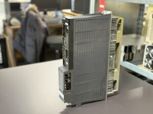 Mitsubishi MDS-DH-V2-4020 AC Sevo Drive Unit Ansicht 2