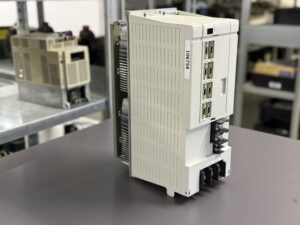 Mitsubishi Spindle Unit MDS-C1-SPX-220 Seite 1