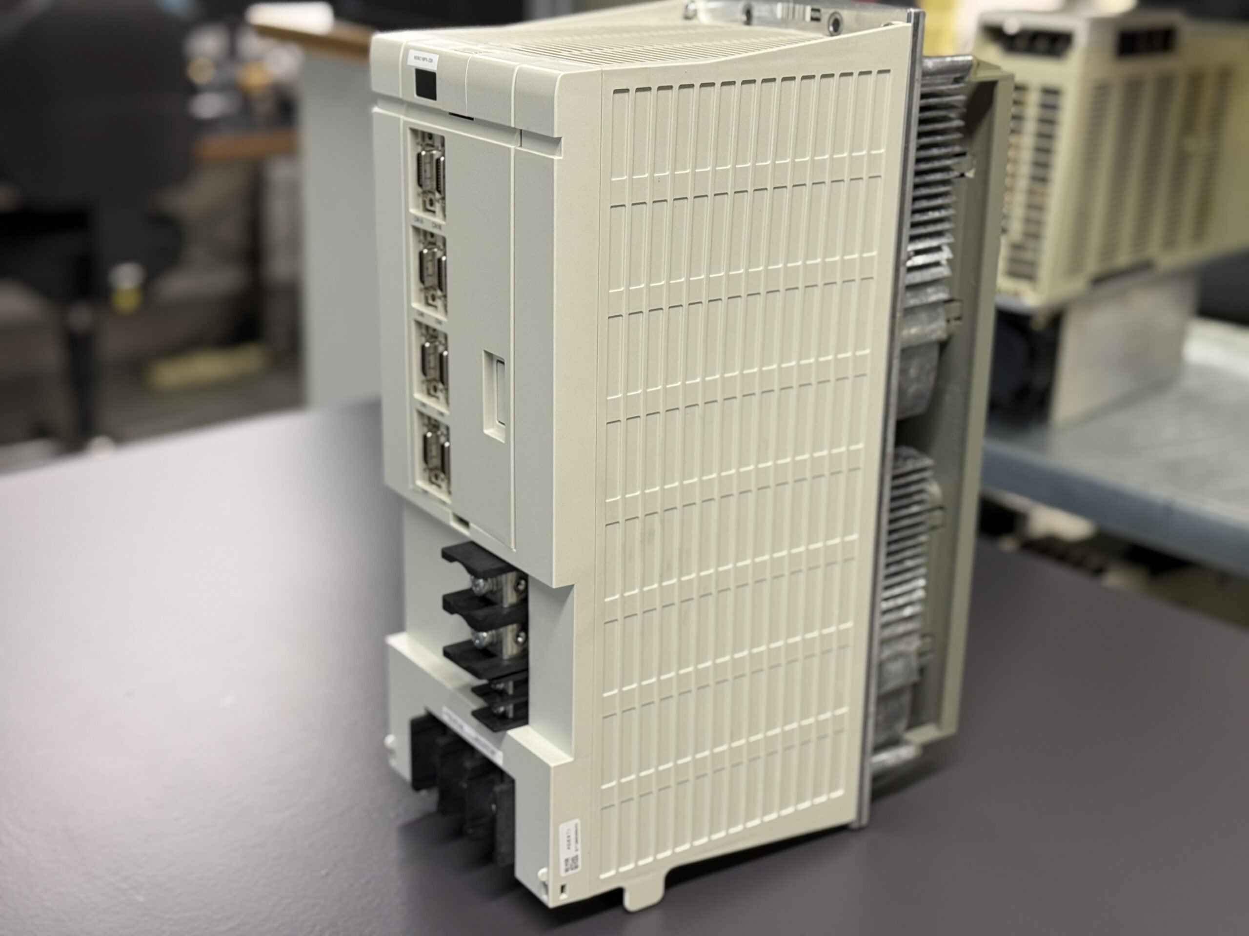 Mitsubishi Spindle Unit MDS-C1-SPX-220 Seite 3