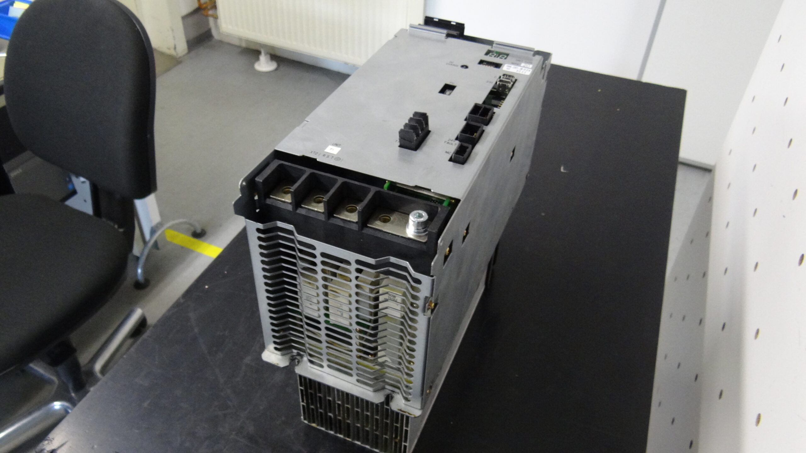 Okuma Power Supply MPS20 or 1006-2201 vor der reparatur 2