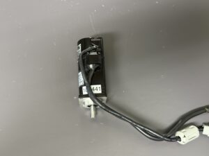 Yaskawa AC Servo Motor SGMAH-01A1A2S von oben