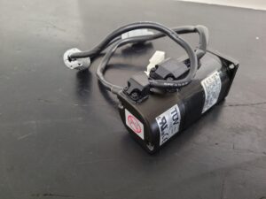 Yaskawa AC Servo Motor SGMAH-01A1A2S vor der Reparatur 2