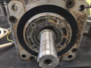 Yaskawa AC Servo Motor SGMGH-30ACA6S vor der Reparatur 1