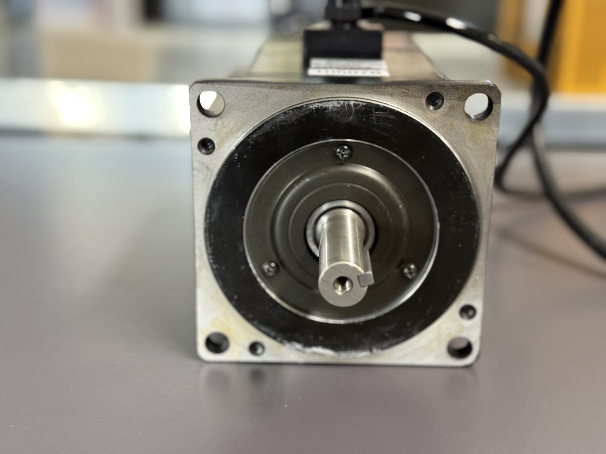 Yaskawa AC Servo Motor SGMP-15AWYR12 Front