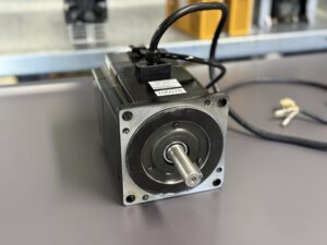 Yaskawa AC Servo Motor SGMP-15AWYR12 Hauptbild