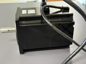Yaskawa AC Servo Motor SGMP-15AWYR12 Seite 3