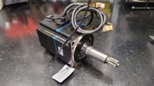 Yaskawa AC Servo Motor SGMP-15AWYR12 vor der Reparatur 2