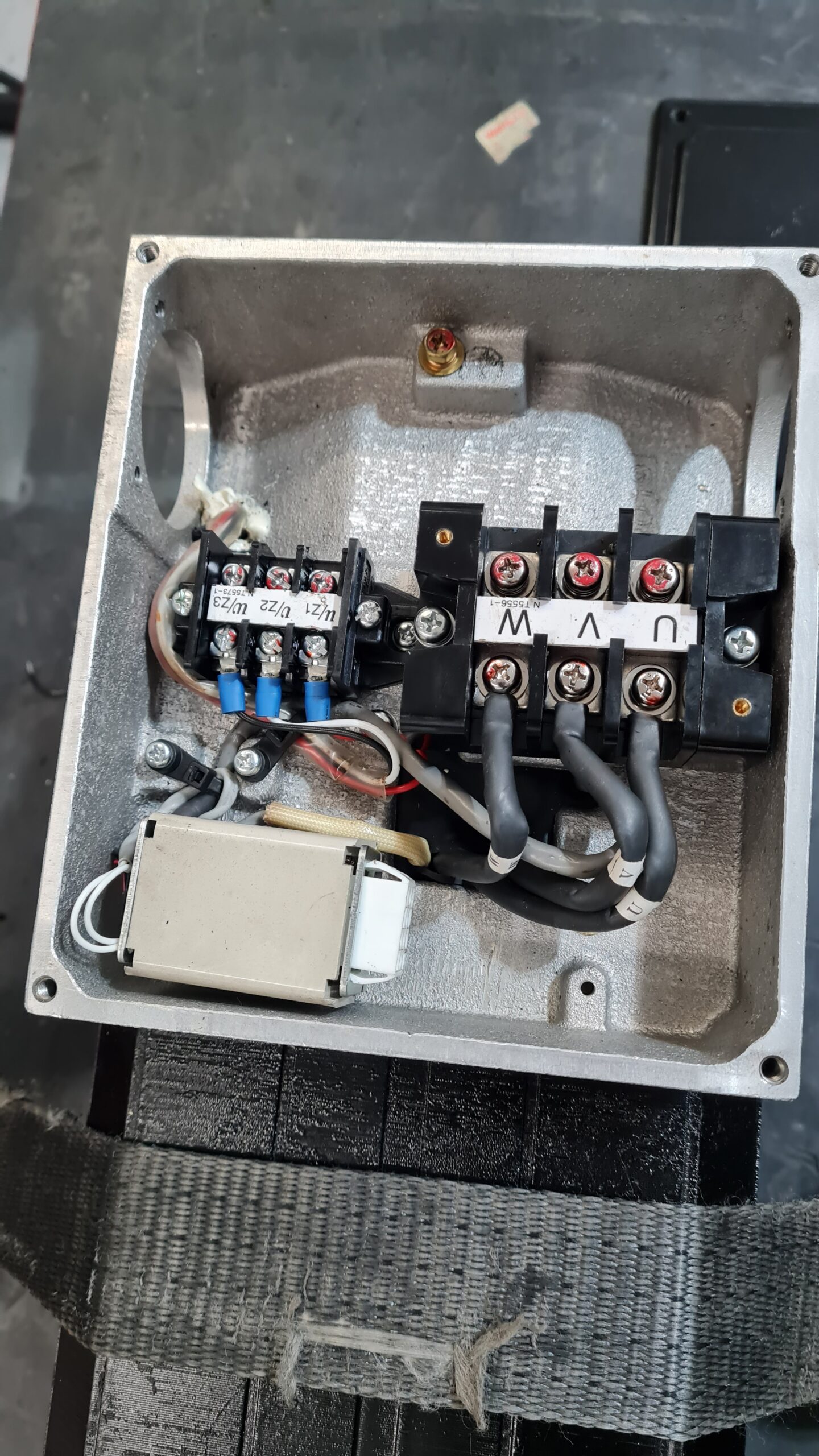 Yaskawa AC Spindle Motor UAASKA-06FZ1N nach der Reparatur Anschlusskasten