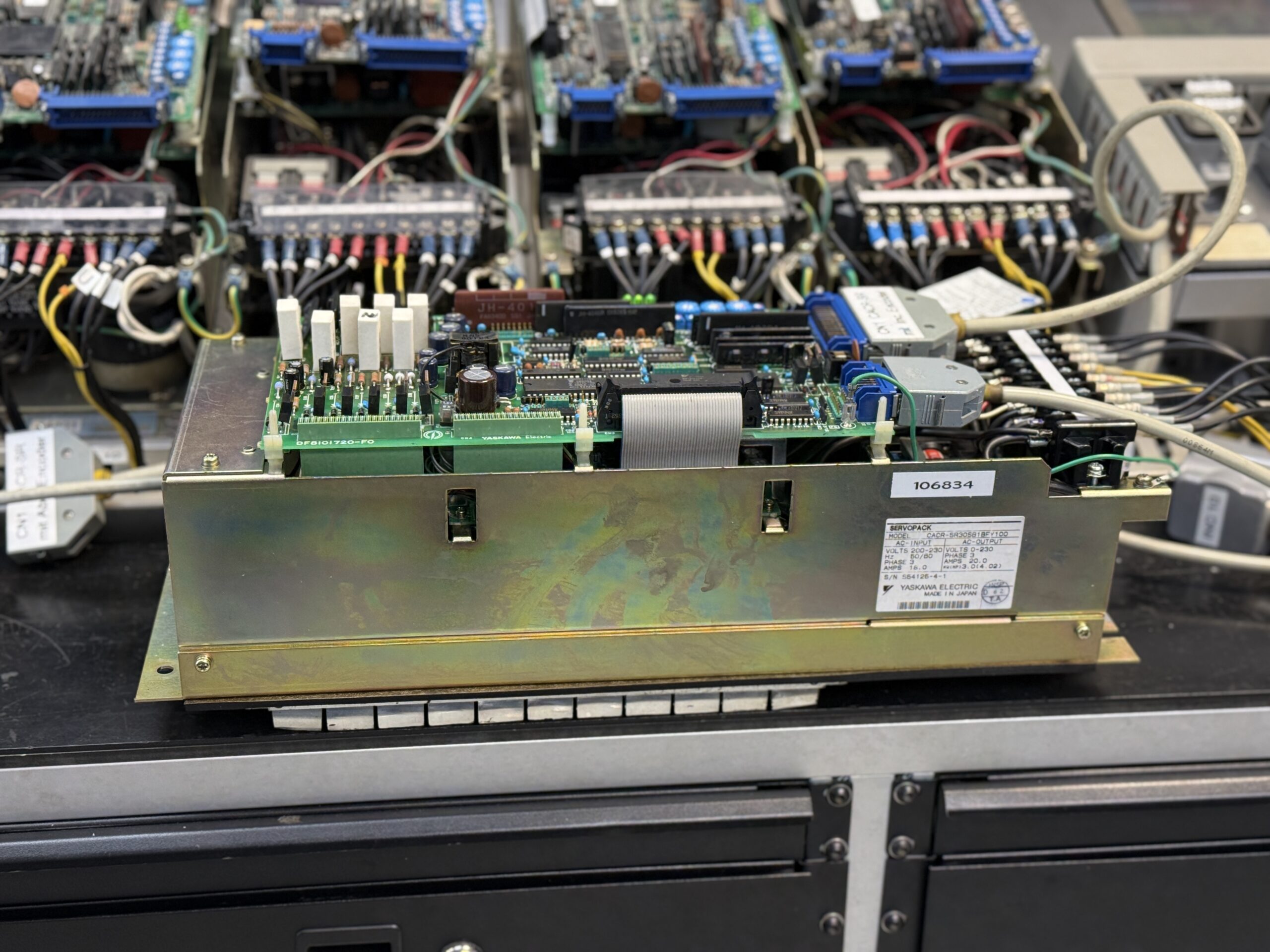 Yaskawa CACR-SR30SB1BFY100 am Testplatz 1