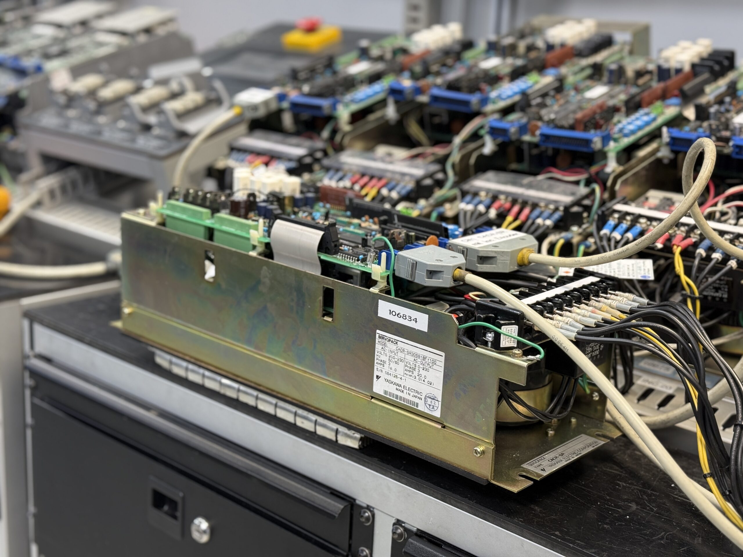 Yaskawa CACR-SR30SB1BFY100 am Testplatz 3