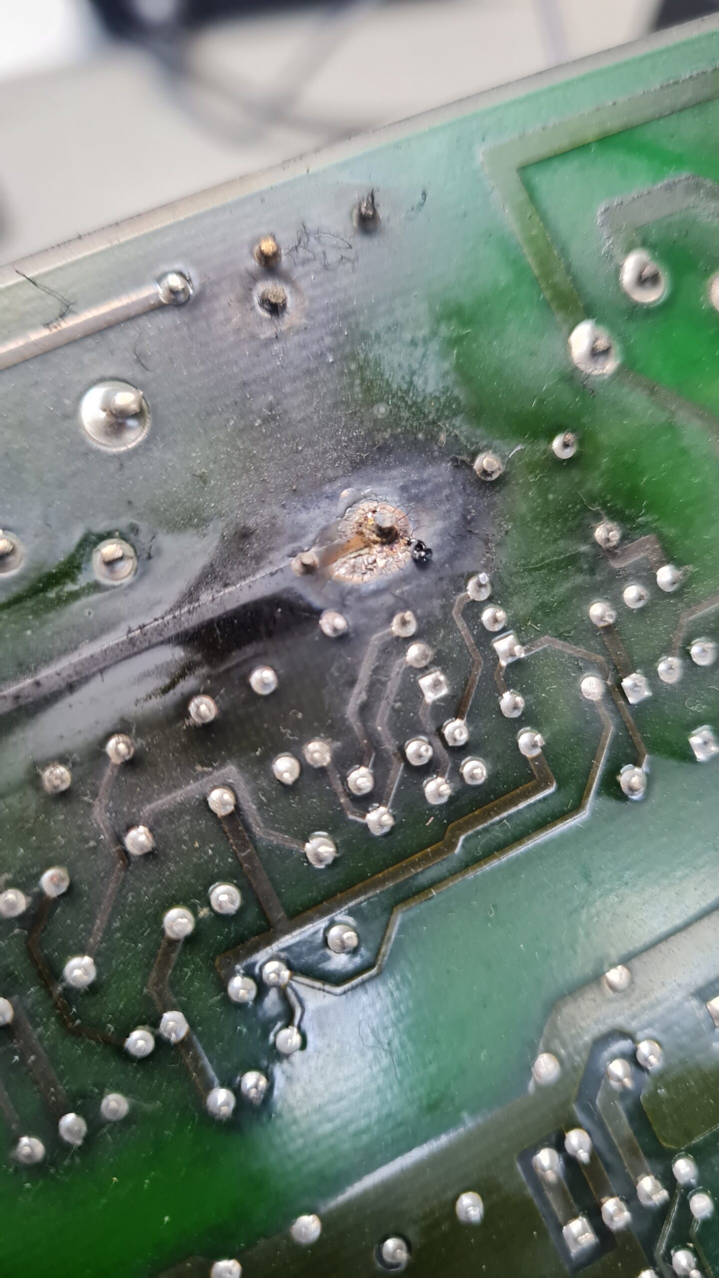 Yaskawa Juspeed-F CIMR-22AS Platine Lötstelle Brand