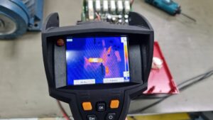 Yaskawa Juspeed-F CIMR-22AS Widerstand Wärmekamera