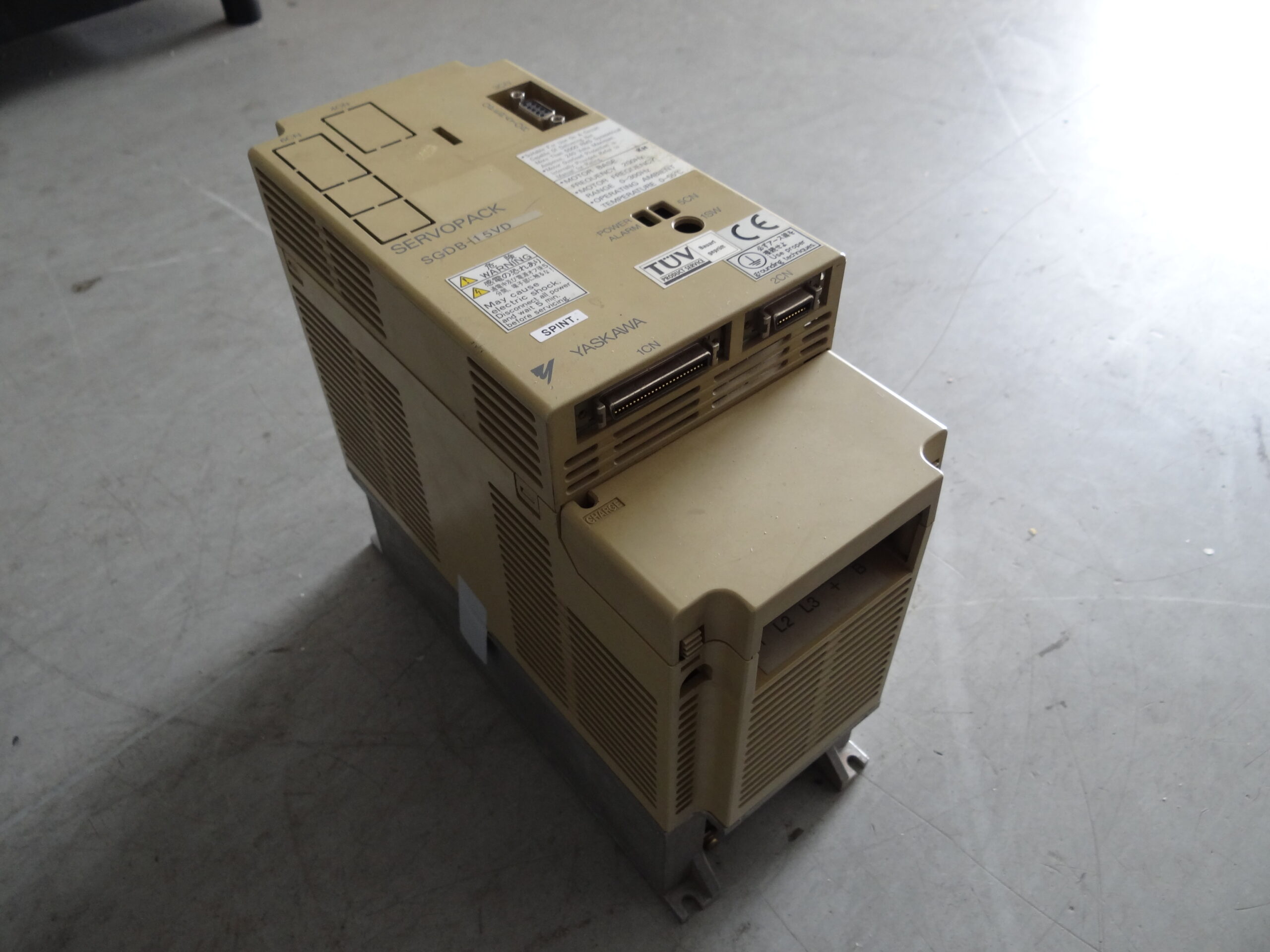 Yaskawa SGDB-15VD Servopack vor der Reparatur 1