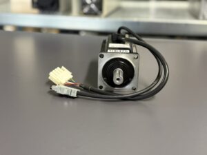 Yaskawa SGMAH-04AAA21 Servo Motor Front