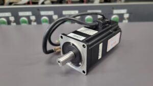 Yaskawa SGMAH-04AAA21 Servo Motor Hauptbild 1