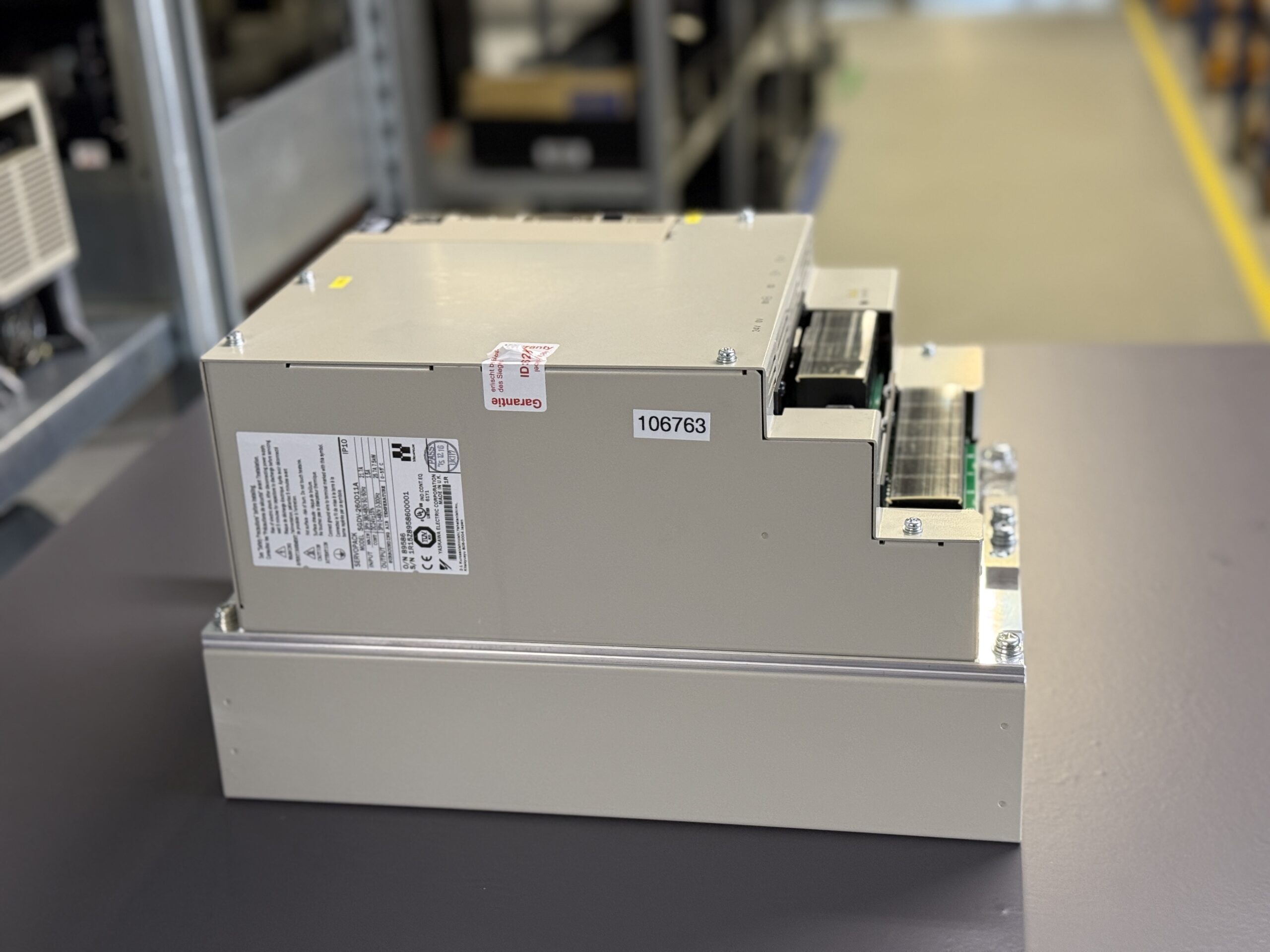 Yaskawa Servopack SGDV-260D11A Seite 1