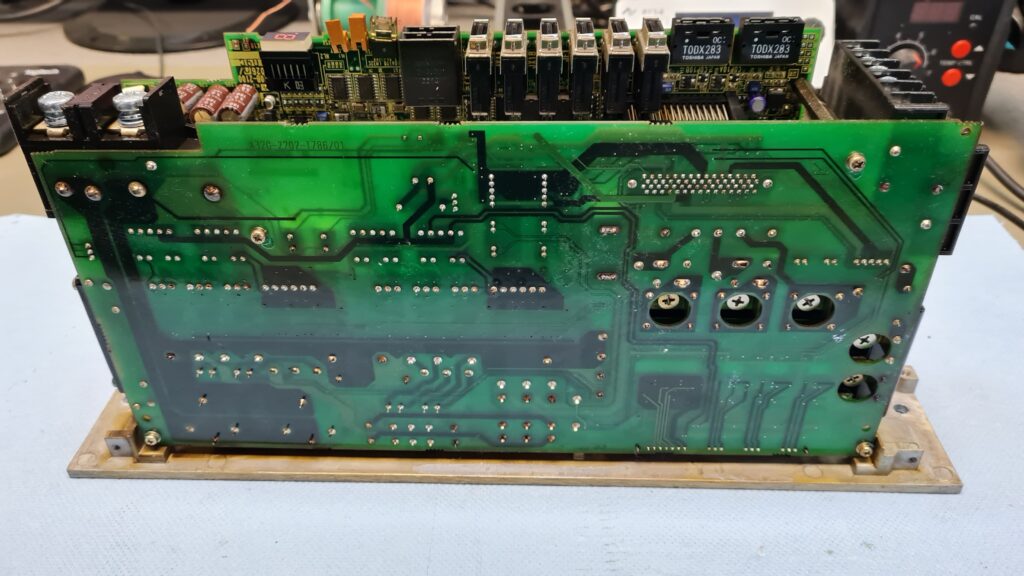 Fanuc A06b-6096-H301 AC Servo Amplifier während der Reparatur 2